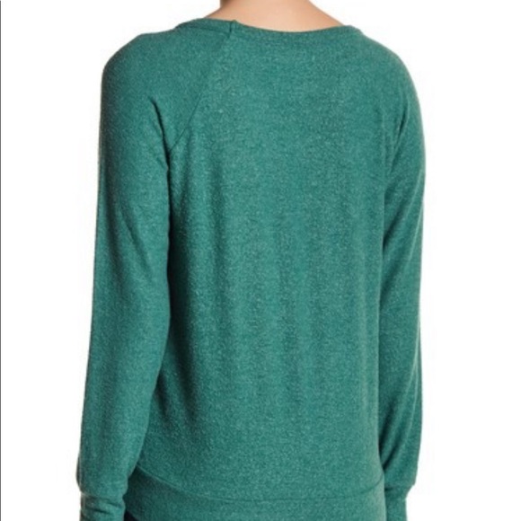 🎉HP🎉 Chaser Nature Girl Cozy Sweatshirt - Picture 2 of 6
